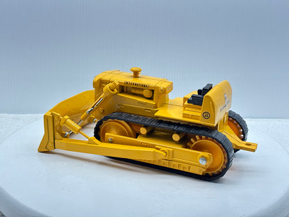 1/16 International TD-25 Crawler