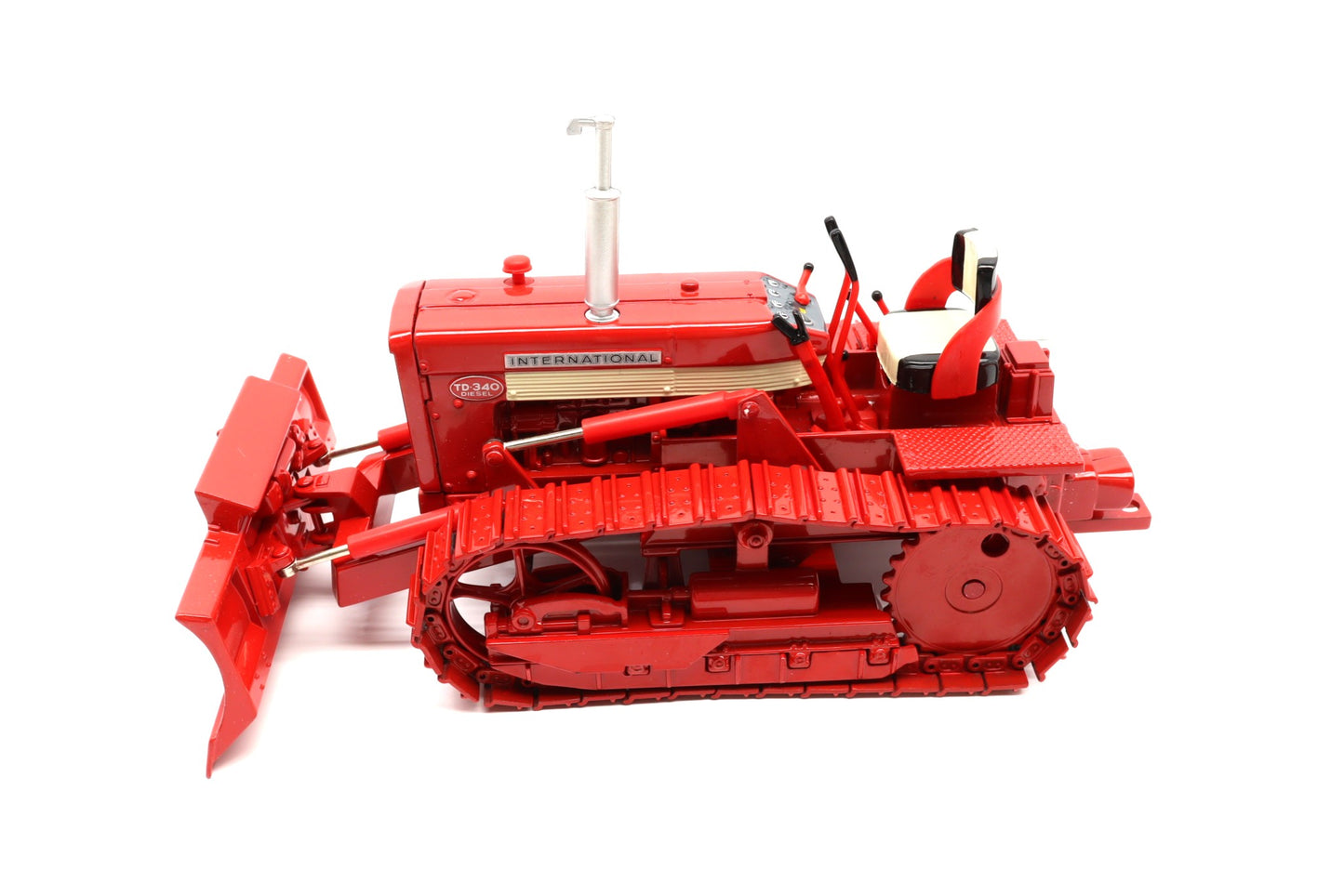 1/16 International Bullgrader TD-340