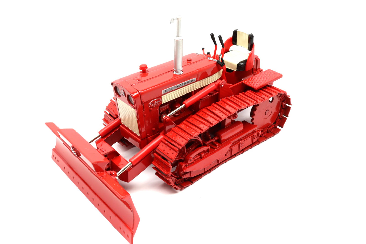 1/16 International Bullgrader TD-340