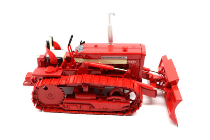 1/16 International Bullgrader TD-340