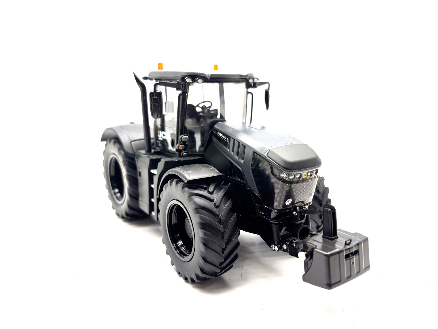 1/32 JCB 8330 Black Stealth