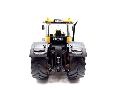 1/32 JCB Fastrac 8330