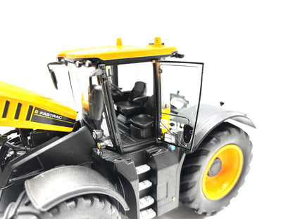 1/32 JCB Fastrac 8330