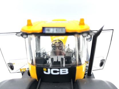 1/32 JCB Fastrac 8330