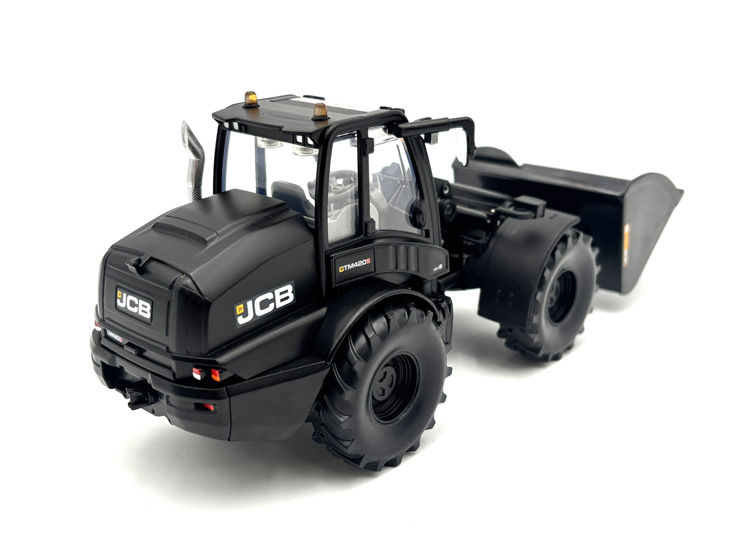 1/32 JCB TM420S ''Black Edition'' Telehandler