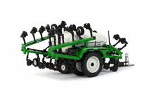 1/64 J&M 6026 Nitrogen Applicator (Green)