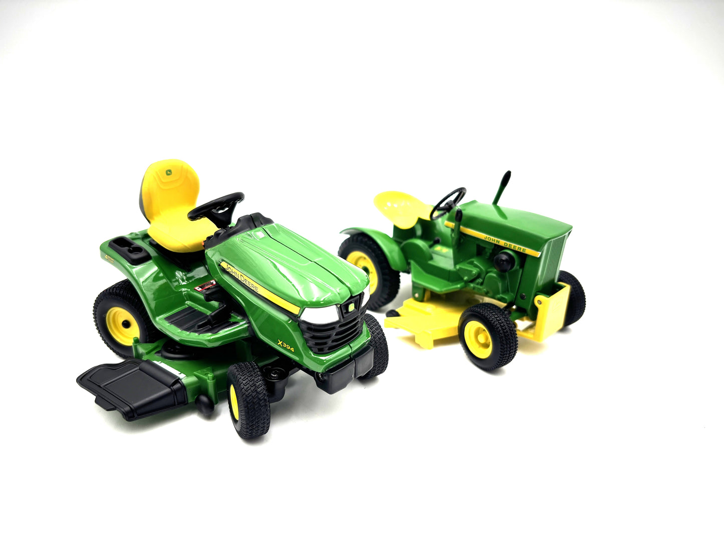 1/16 John Deere 110-X394 Garden Tractor Set