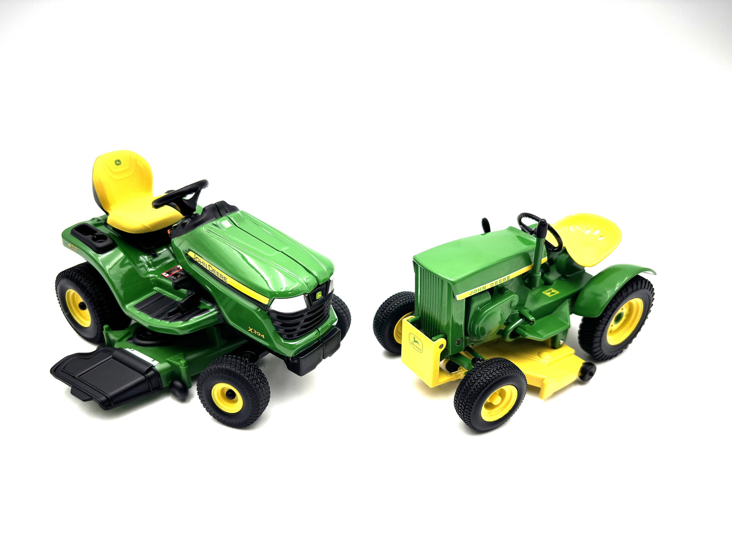 1/16 John Deere 110-X394 Garden Tractor Set