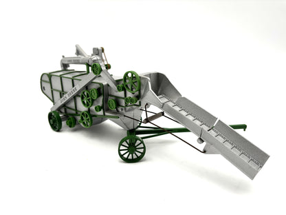 1/28 John Deere 28 x 46 1938 Thresher