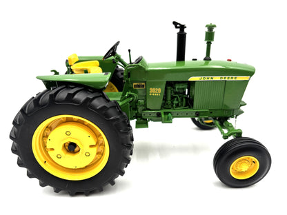 1/16 John Deere 3010 with Loader