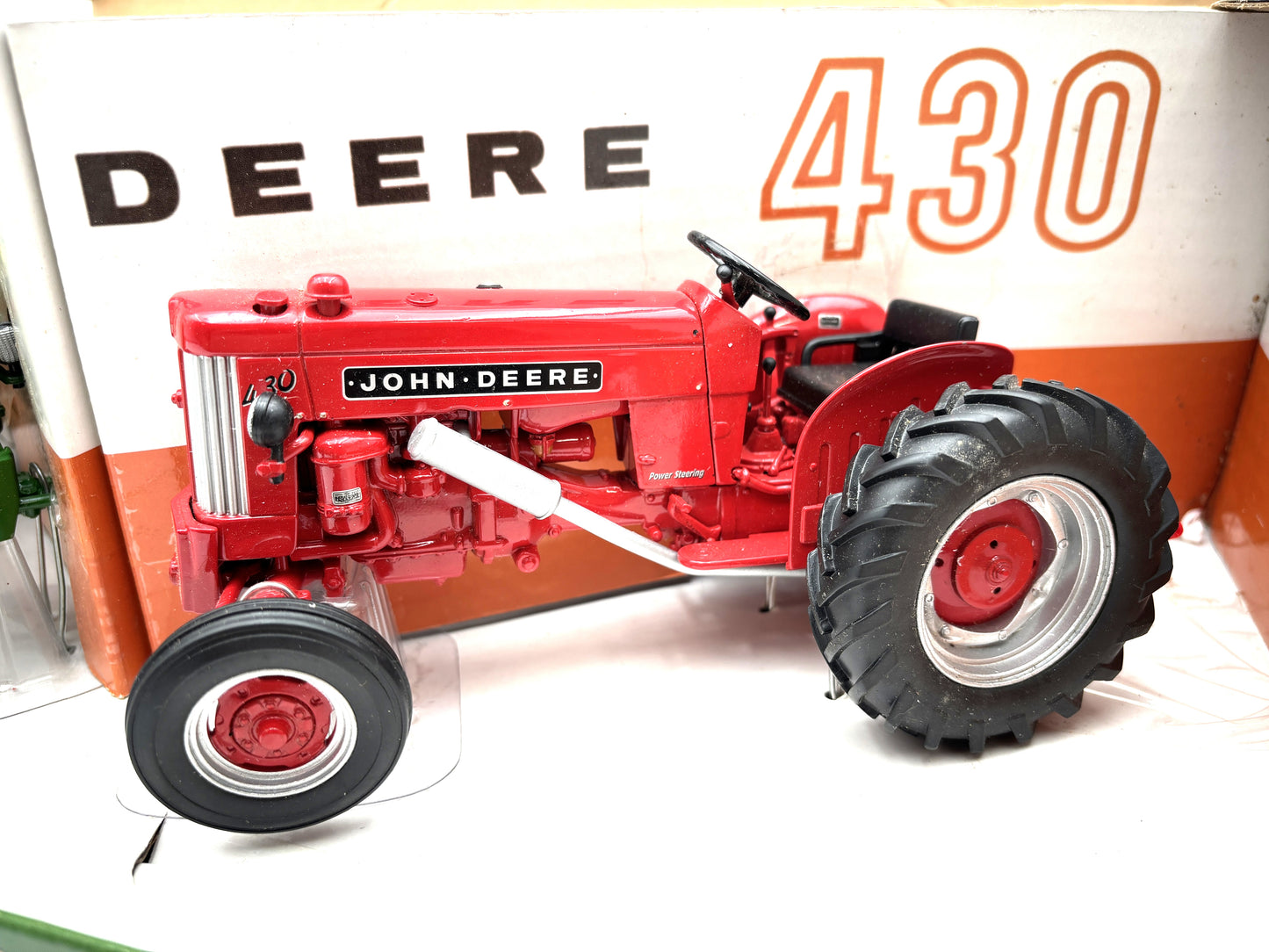 1/16 John Deere 330 & 430 Dubuque Set