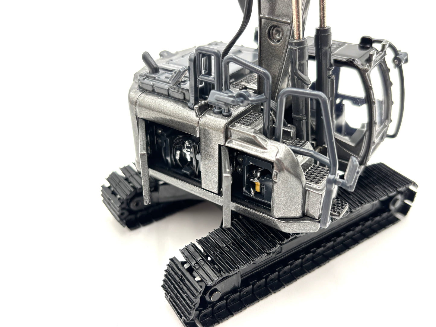1/50 John Deere 345 P-Tier Excavator ''Black Chrome''