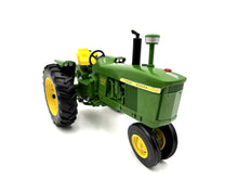 1/16 John Deere 4010