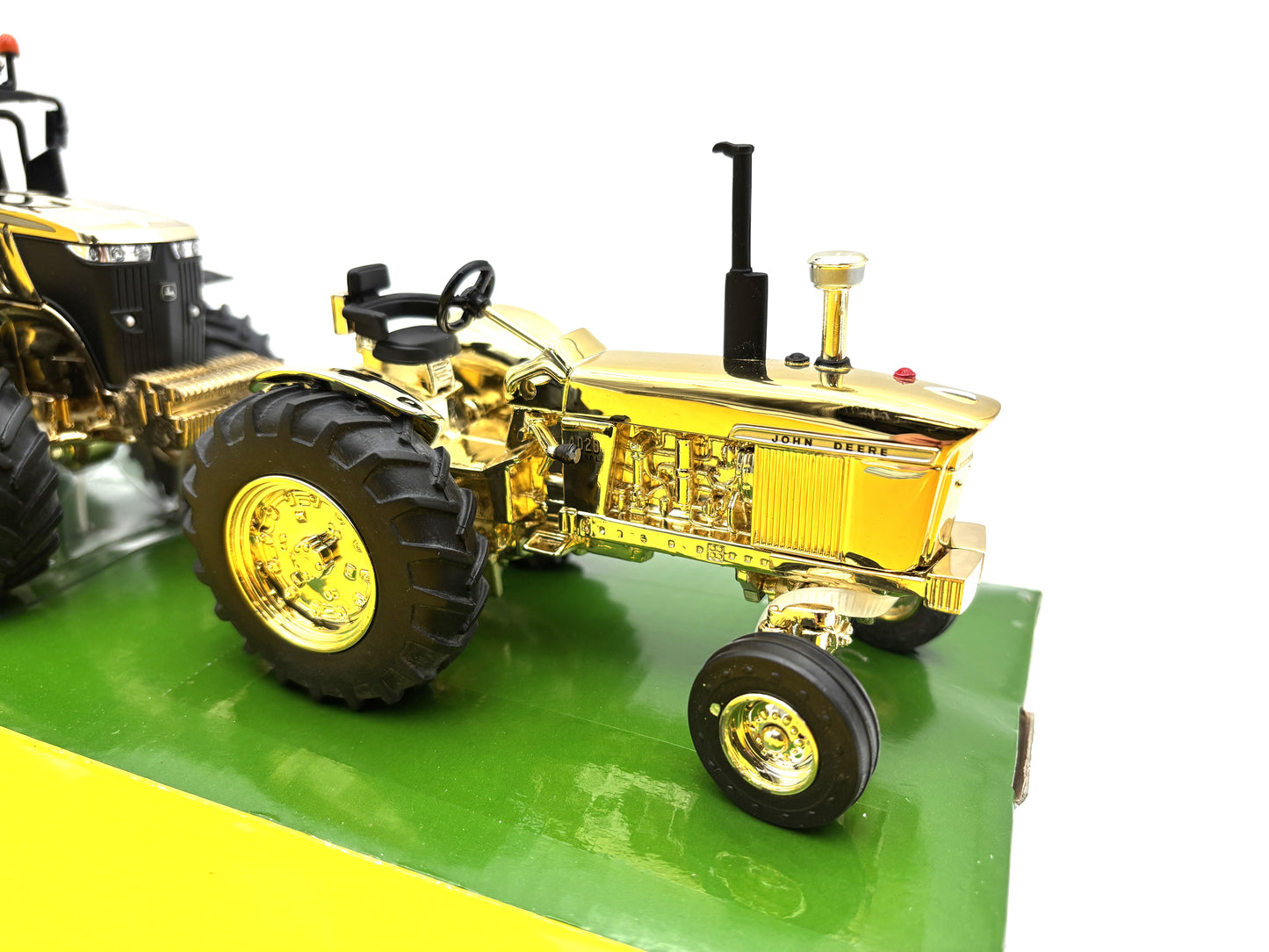 1/32 John Deere 4020-7280R Limited Edition ''Then and Now'' Gold Tractor Duo Set