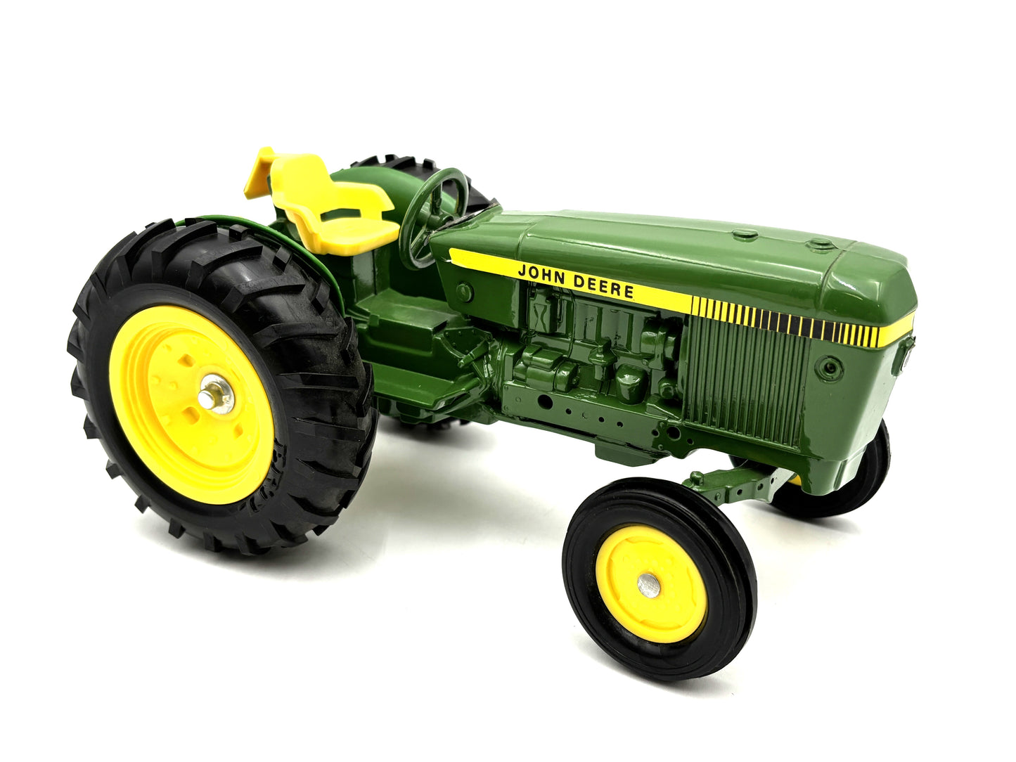 1/16 John Deere 40 Series Utility "Canadian Edition"
