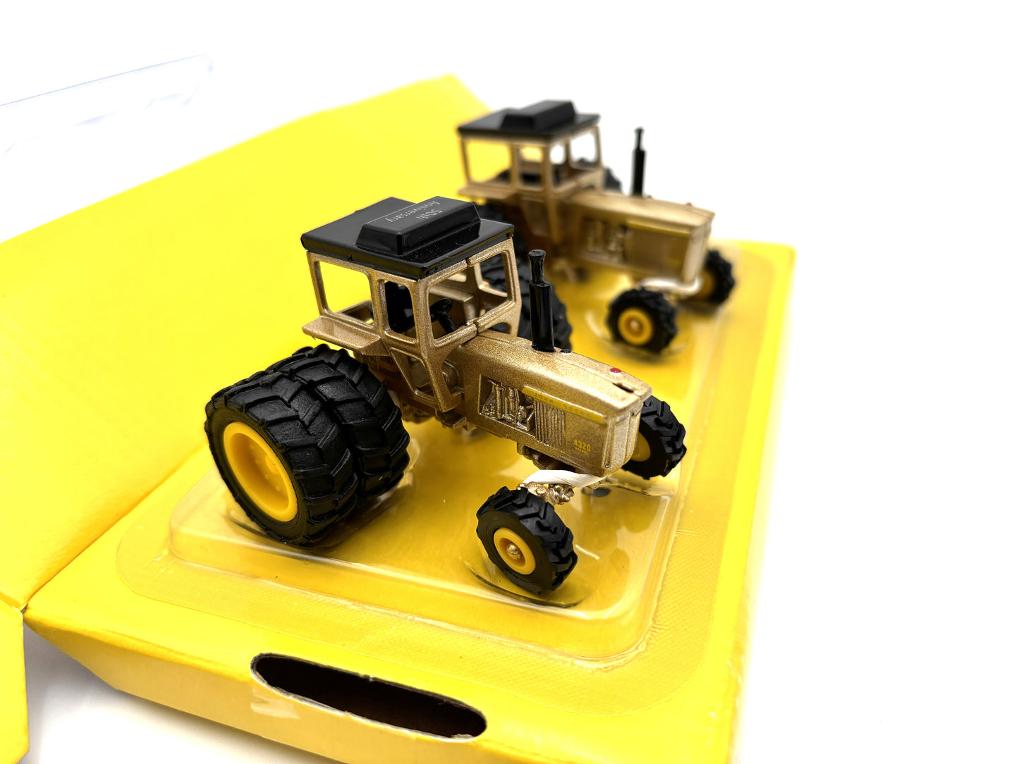 1/64 John Deere 4320-4620 50th Anniversary ''Gold''