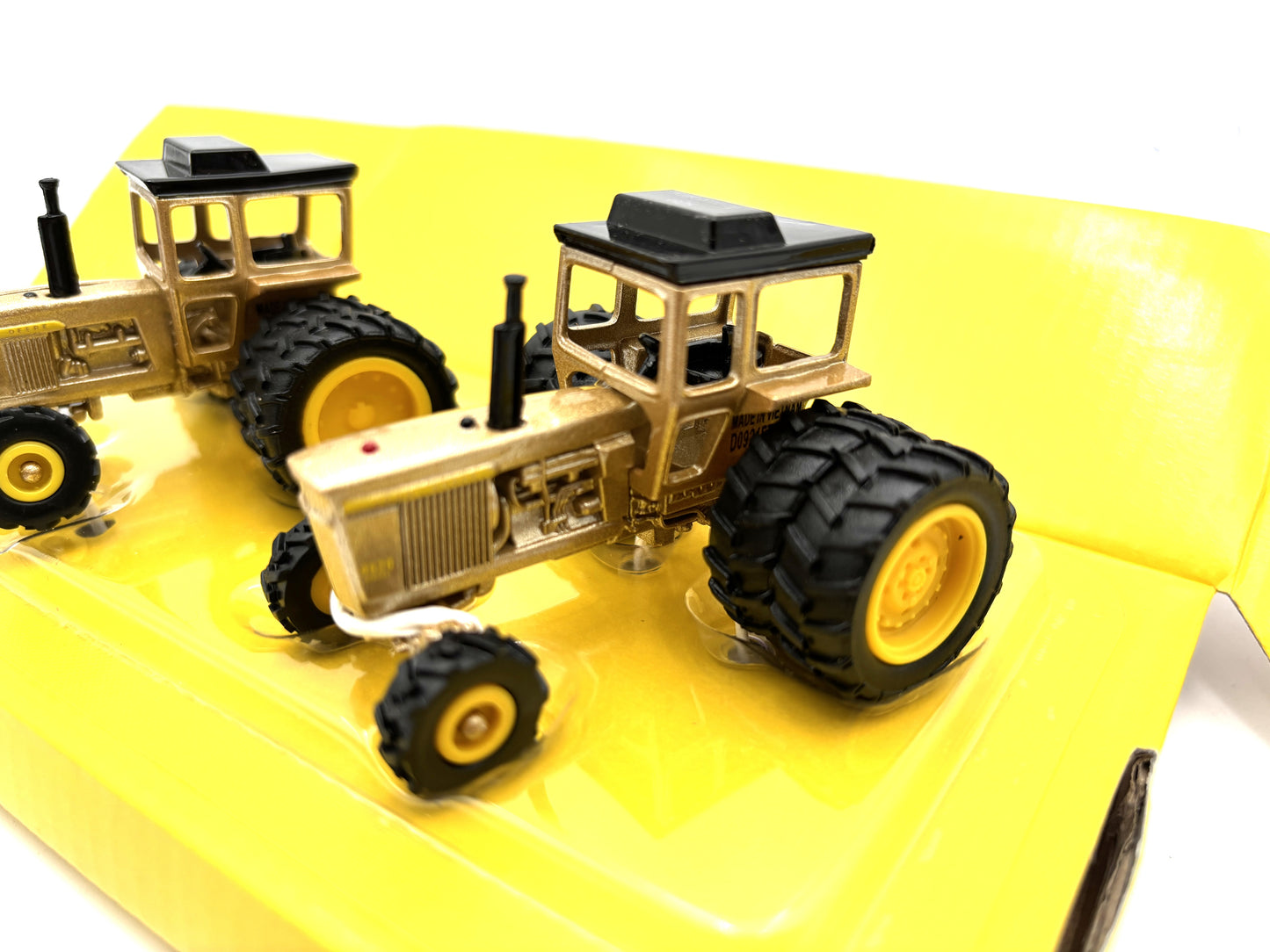 1/64 John Deere 4320-4620 50th Anniversary ''Gold''