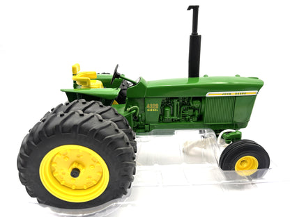 1/16 John Deere 4320