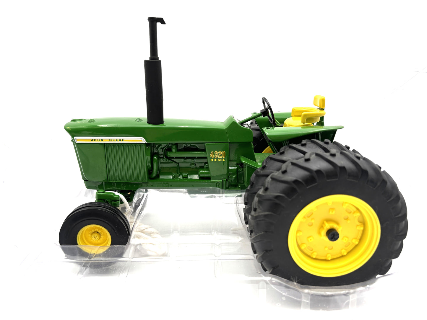 1/16 John Deere 4320