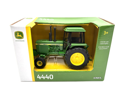 1/32 John Deere 4440