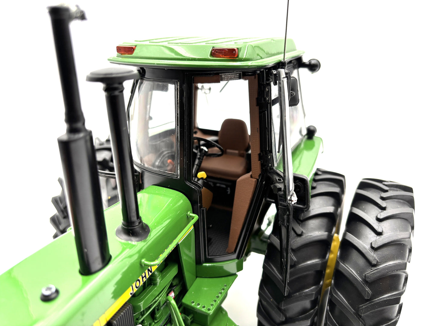 1/16 John Deere 4450 Precision Elite Chase