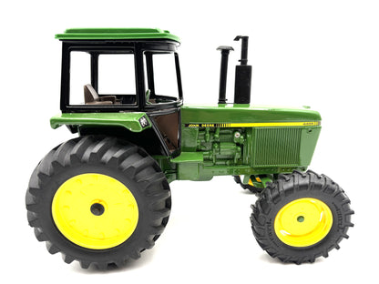 1/32 John Deere 4455 MFWD