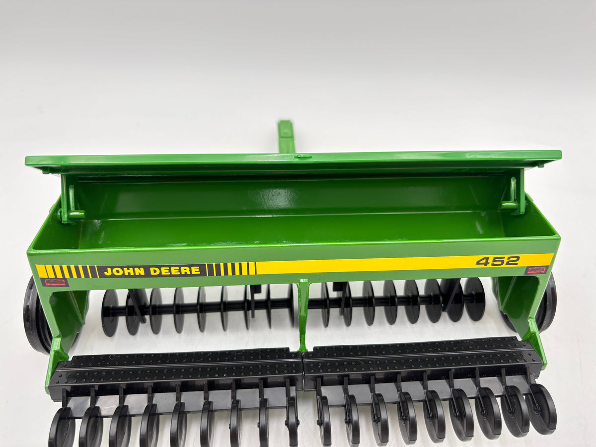 1/16 John Deere 452 Grain Drill