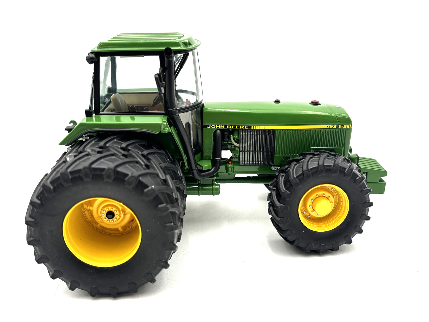 1/32 John Deere 4755