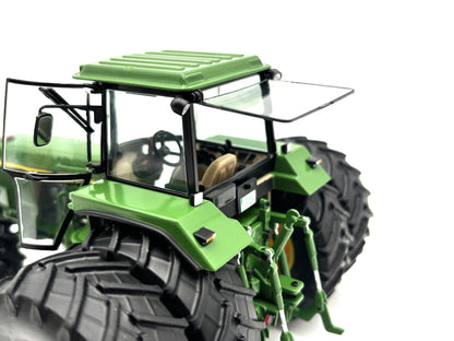 1/32 John Deere 4755