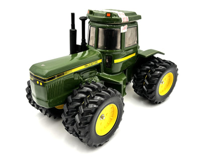 1/16 John Deere 4WD Decanter