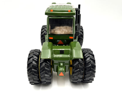 1/16 John Deere 4WD Decanter