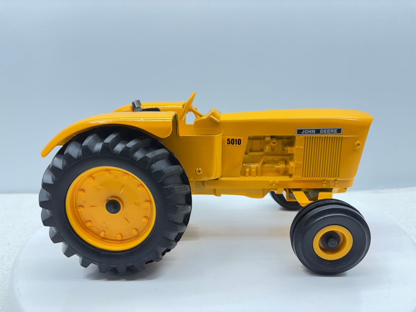 1/16 John Deere 5010 Industrial