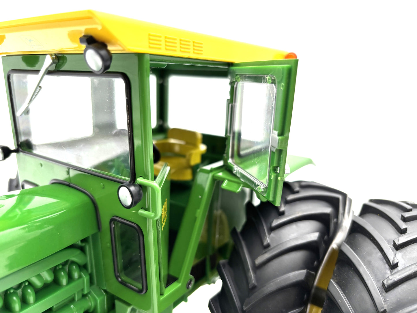 1/16 John Deere 5020 Two Cylinder Club Custom