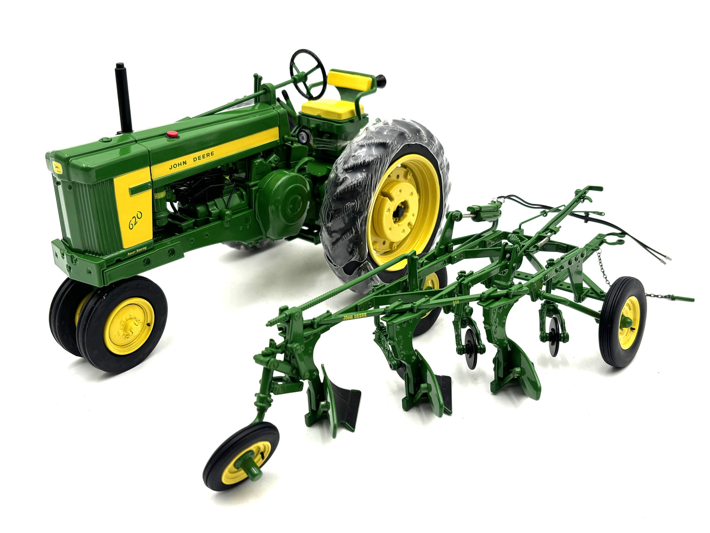 1/16 John Deere 620 with Narrow Front & 555 Plow