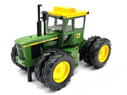 1/32 John Deere 7520