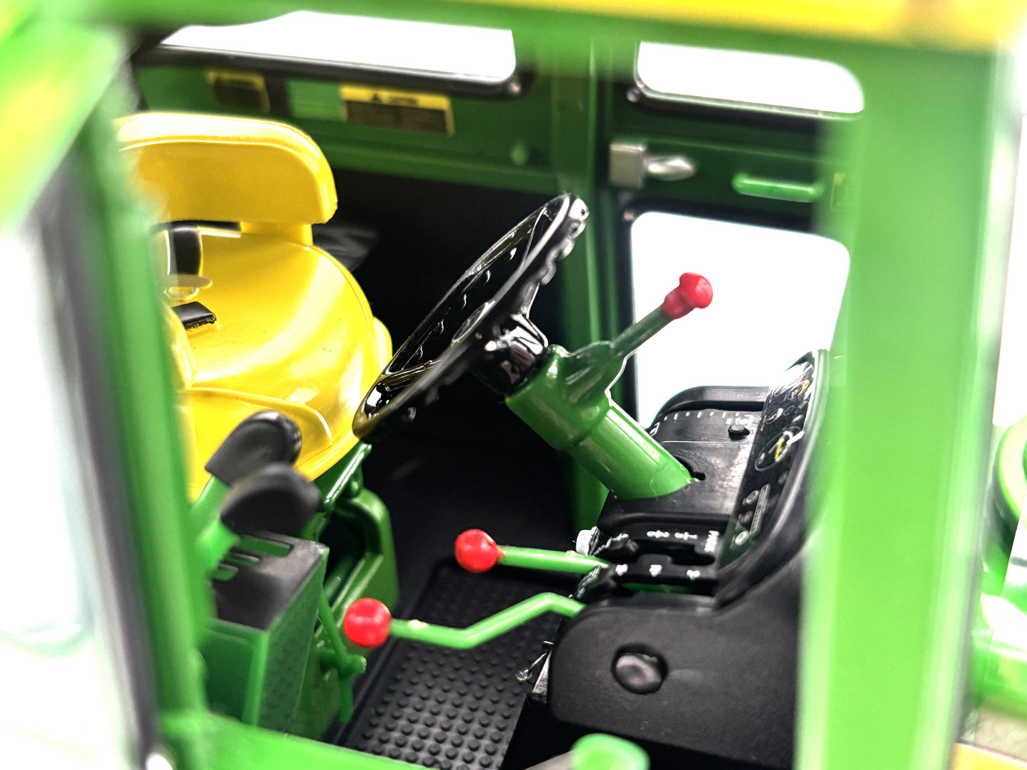 1/16 John Deere 7520 Precision
