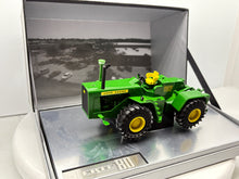 1/32 John Deere 8020