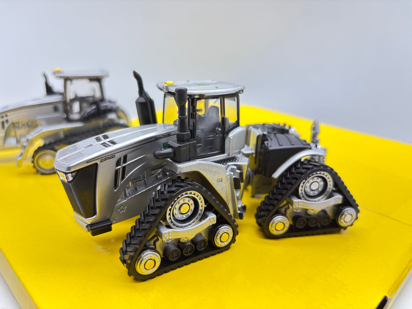 1/64 John Deere 8370RT, 9470RX 100th Year