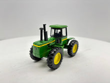1/64 John Deere 8430