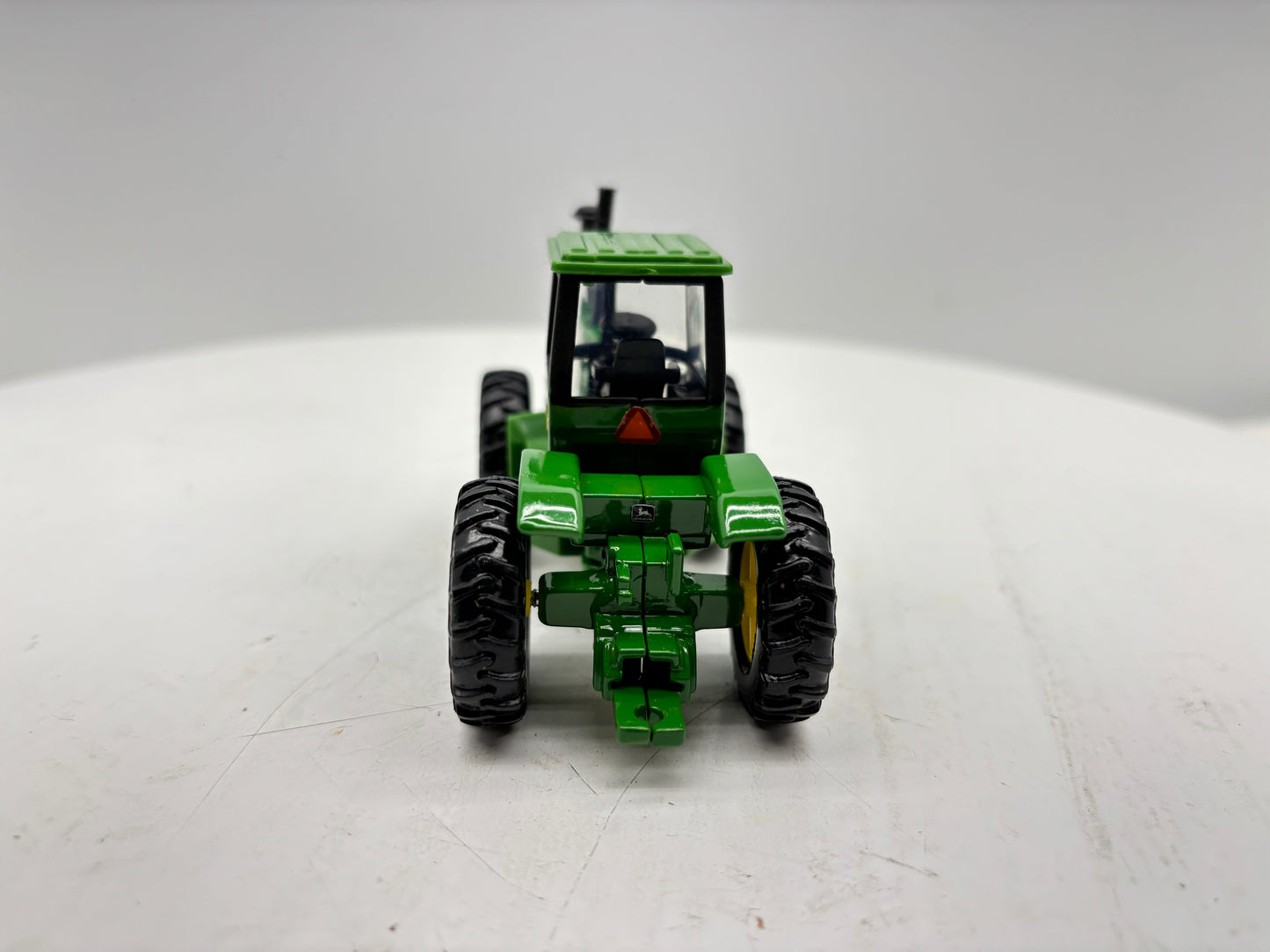 1/64 John Deere 8430