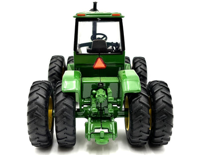 1/32 John Deere 8430 4WD