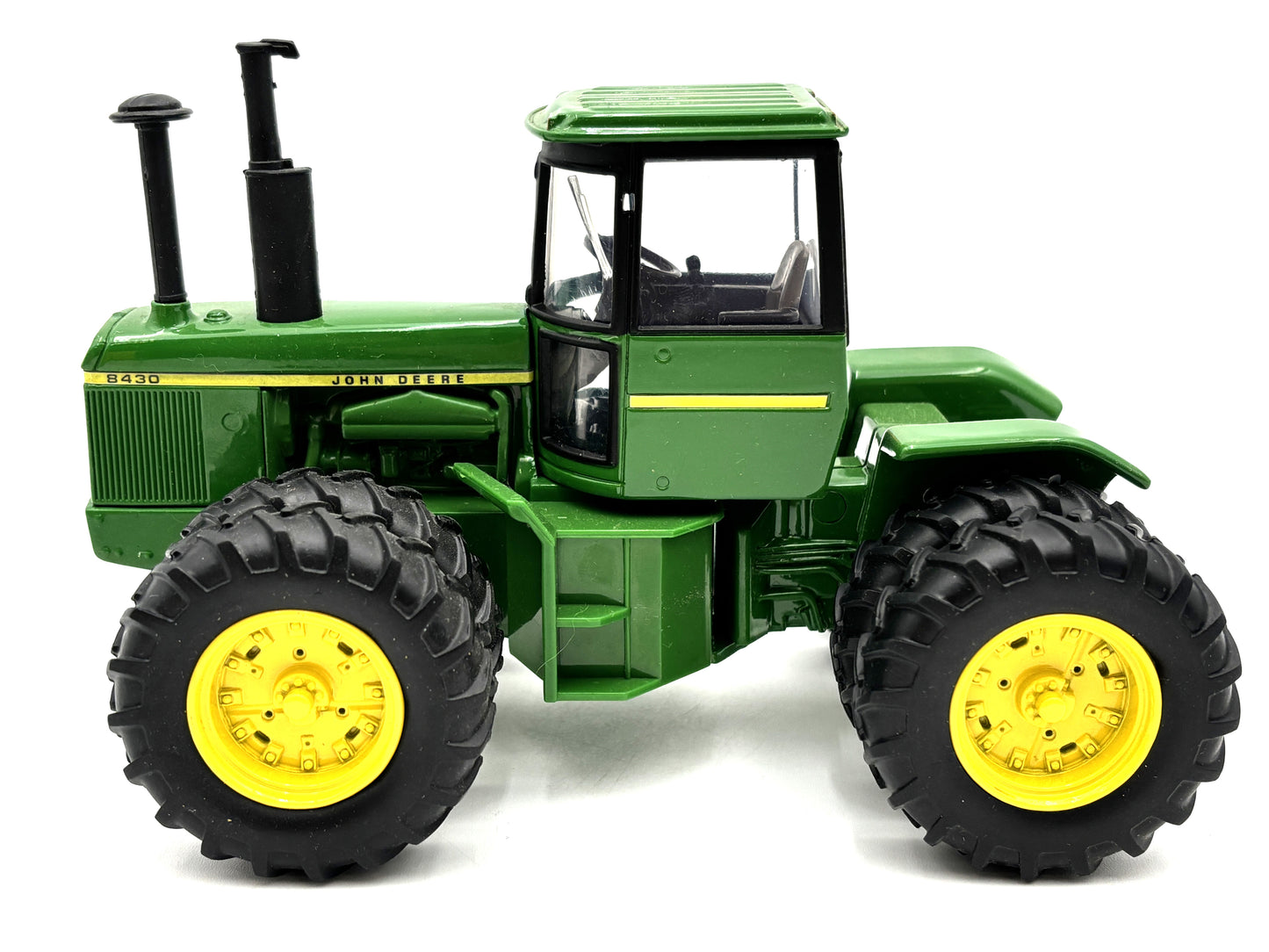 1/32 John Deere 8430 4WD