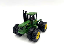 1/64 John Deere 8450 Prestige