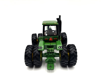 1/64 John Deere 8450 Prestige