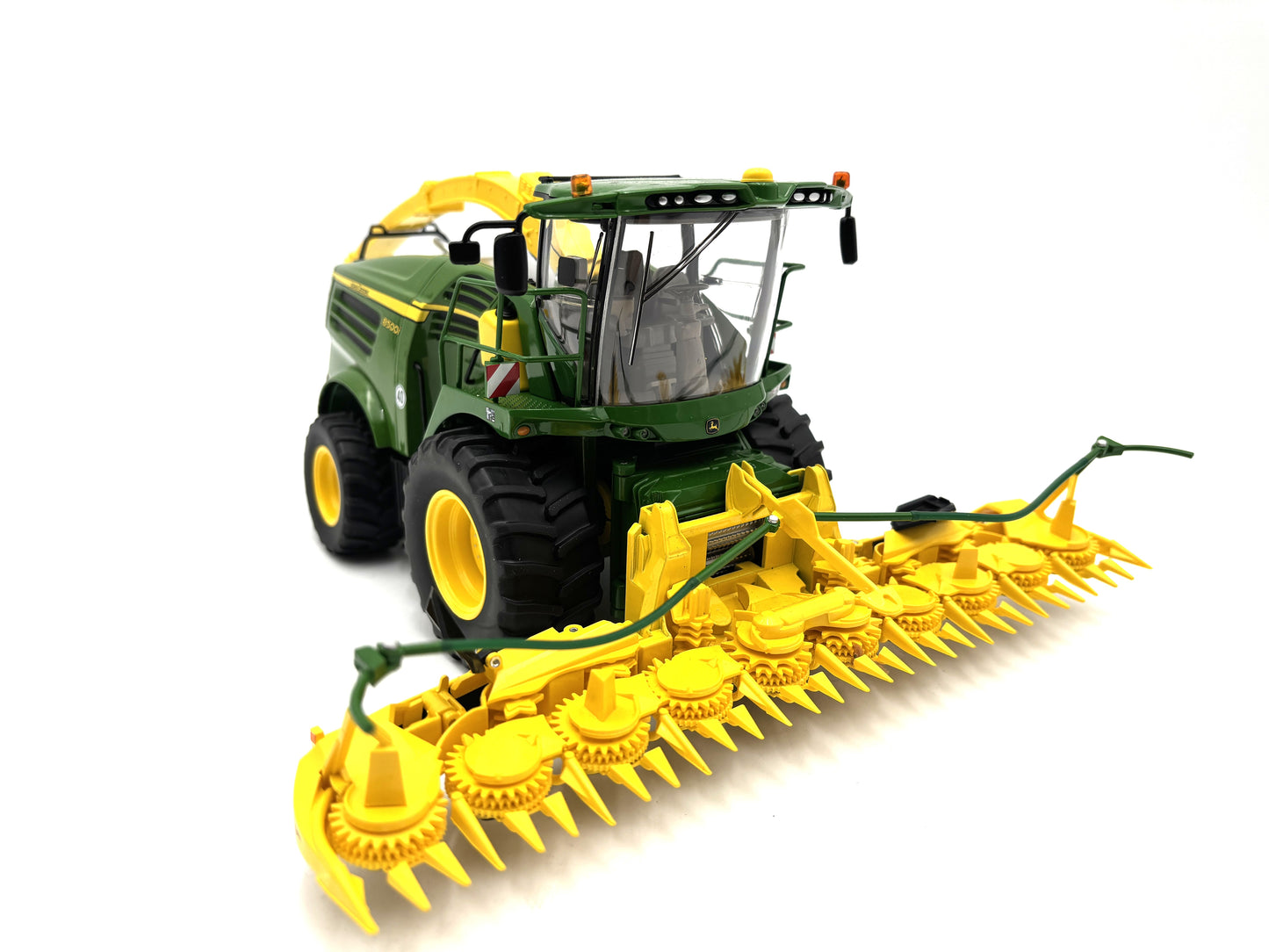 1/32  John Deere 8500i Forage Harvester