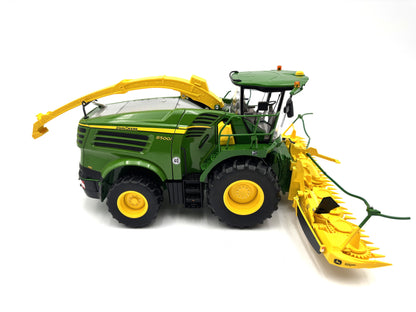 1/32  John Deere 8500i Forage Harvester