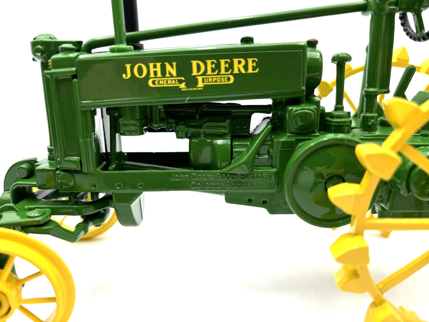 1/16 John Deere BW Tractor with Umbrella