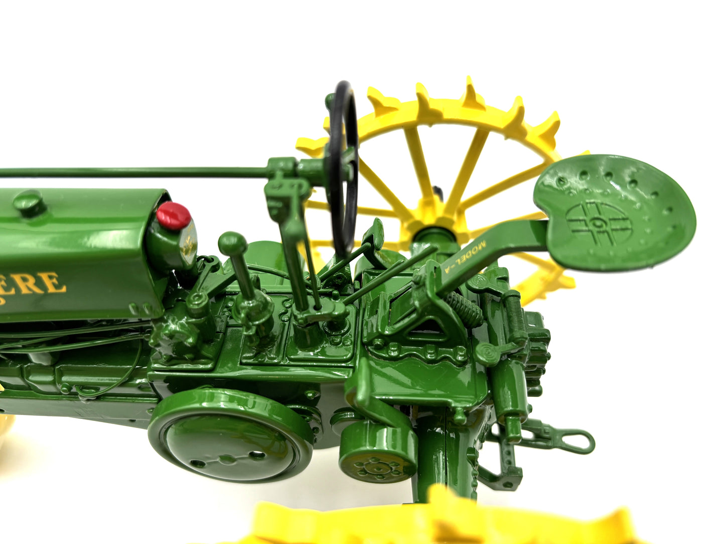 1/16 John Deere Model A on Steel