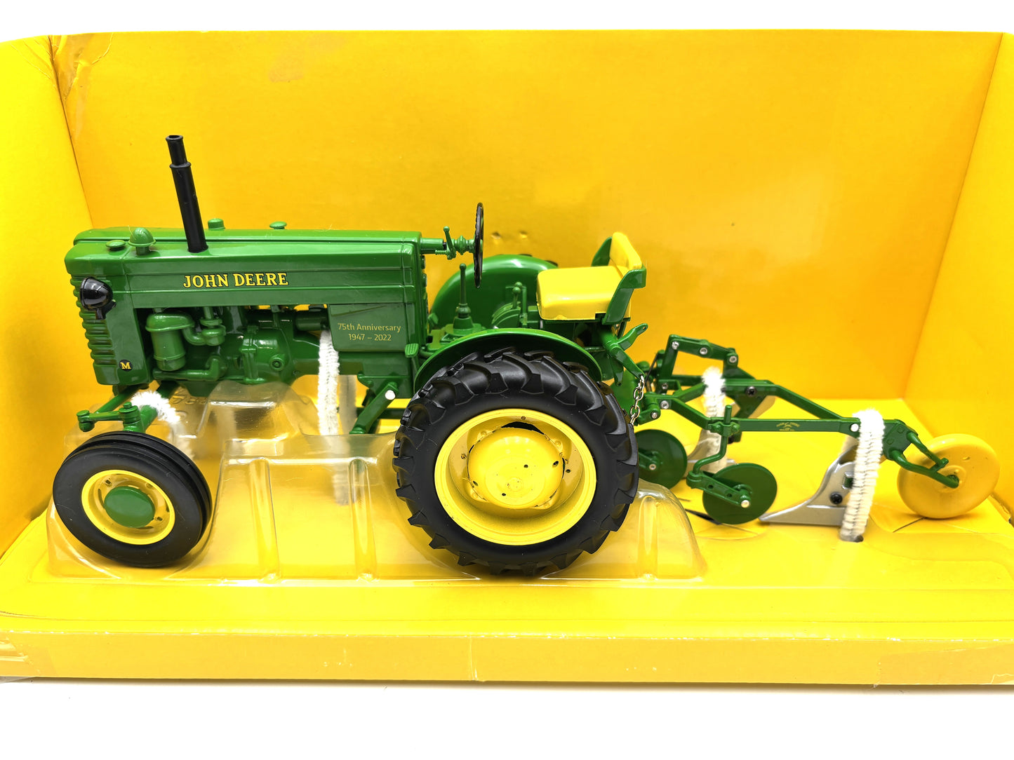 1/16 John Deere Model M with Plow