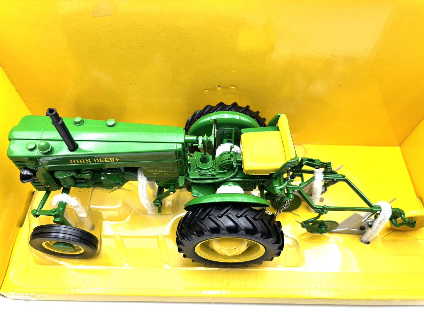 1/16 John Deere Model M with Plow